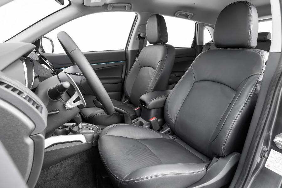 Интерьер Mitsubishi Outlander Sport HPE Flex 2020 года  (LA) (фото 7 из 15)